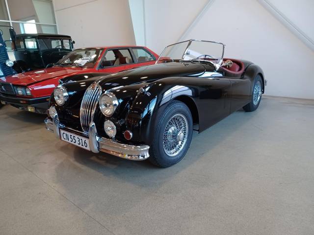 Image 1/11 of Jaguar XK 140 SE OTS (1956)