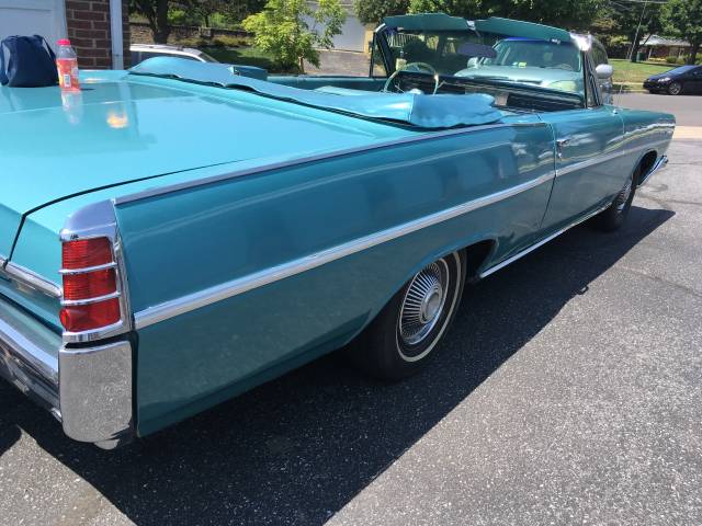 Image 1/8 of Pontiac Catalina (1963)