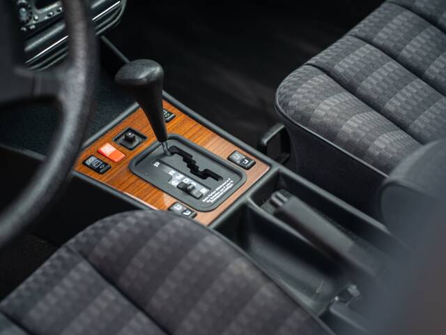Mercedes-Benz 190 E