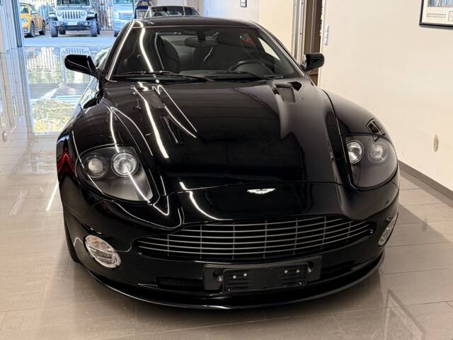 Aston Martin V12 Vanquish S Ultimate Edition