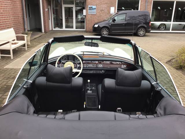 Mercedes-Benz 280 SE