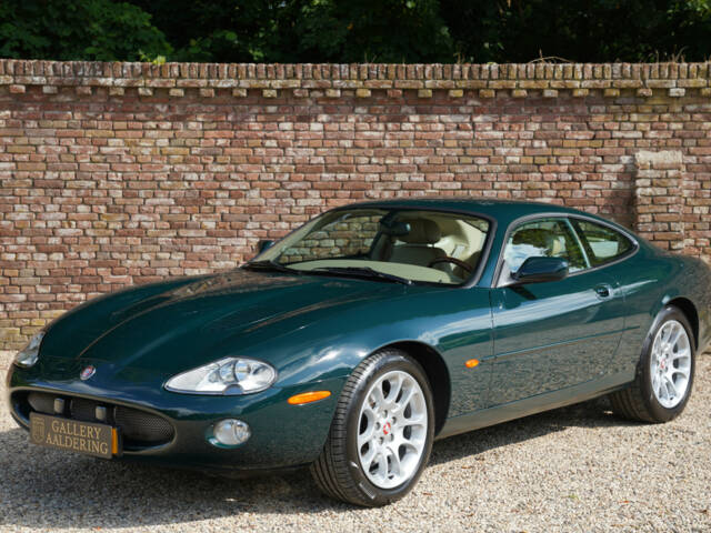 Image 1/50 of Jaguar XKR (2001)