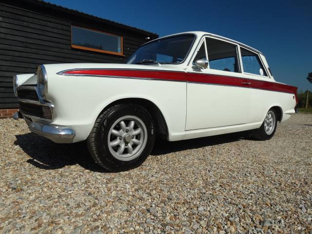 Image 1/25 of Ford Cortina 1600 GT MKII (1966)