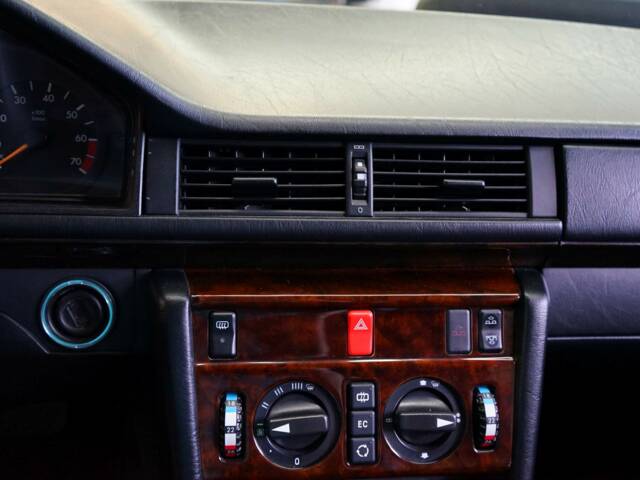 Mercedes-Benz E 320 "Final Edition"