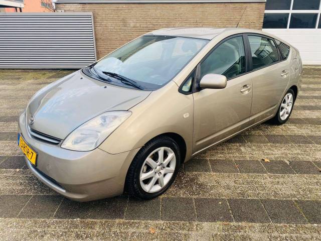 Image 1/15 of Toyota Prius (2006)