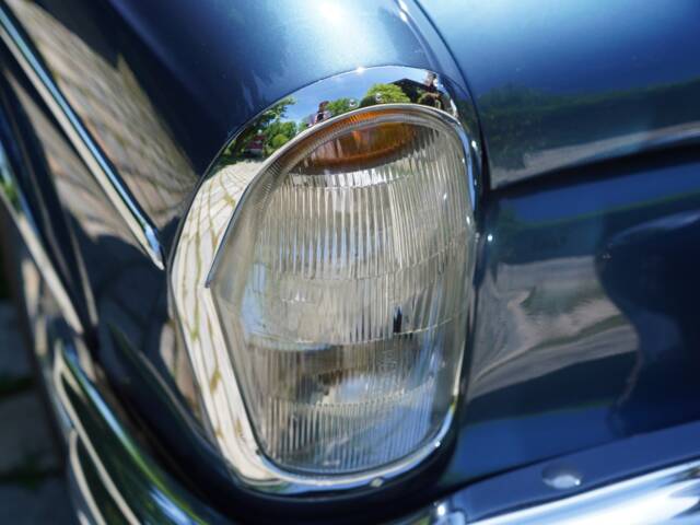 Mercedes-Benz 300 SE