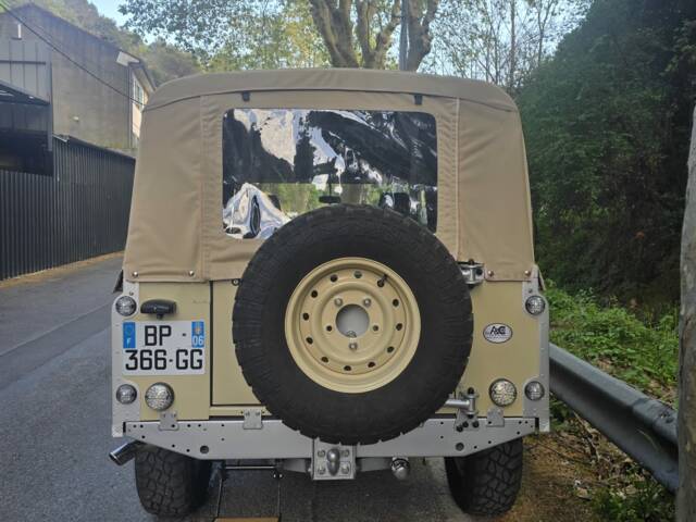 Land Rover 110