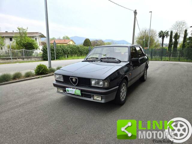 Afbeelding 1/10 van Alfa Romeo Giulietta 1.6 (1986)
