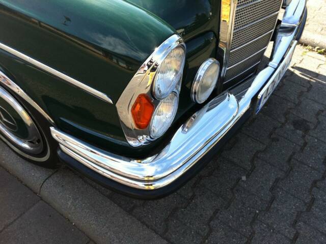 Mercedes-Benz 250 SE