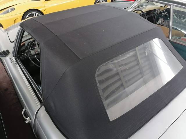 Mercedes-Benz 230 SL