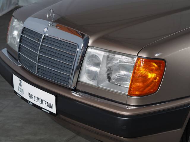 Mercedes-Benz 300 E 4-Matic