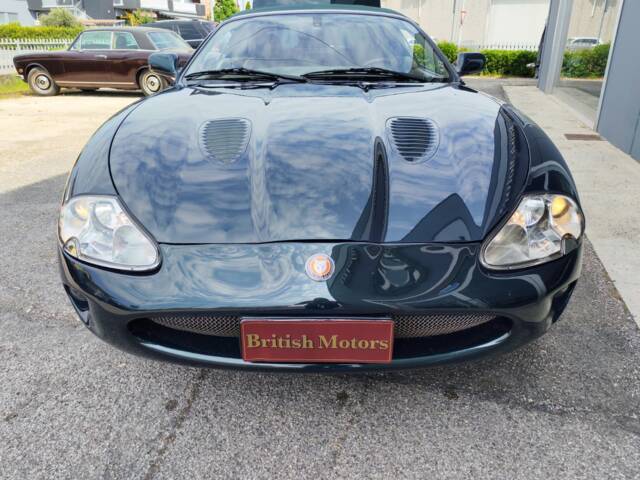 Jaguar XKR