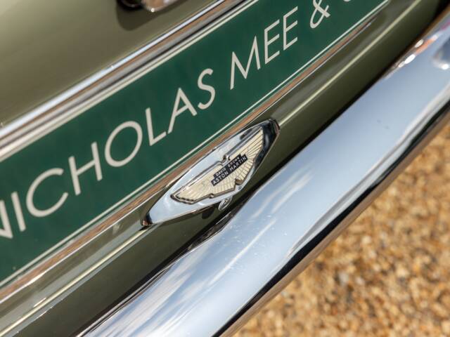 Aston Martin DB 4
