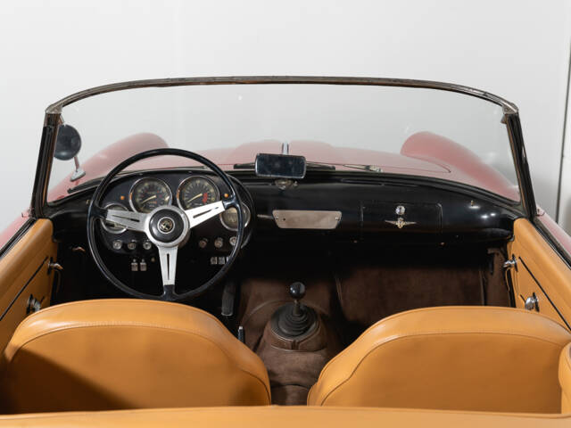 Alfa Romeo 2000 Spider