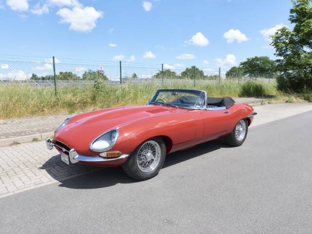 Jaguar E-Type 4.2