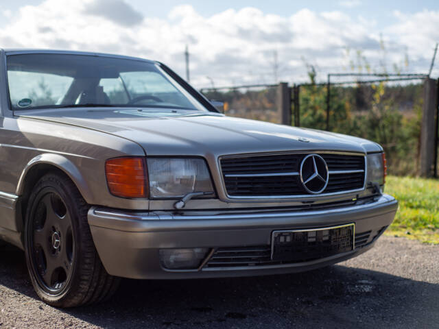 Mercedes-Benz 560 SEC