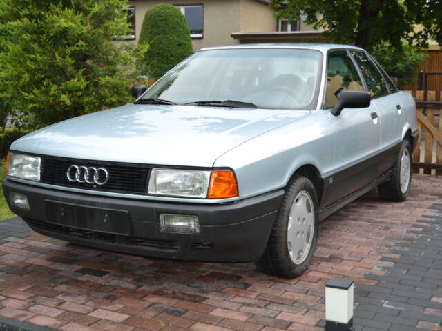 Image 1/8 de Audi 80 - 1.8S (1990)