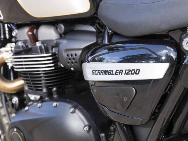 Triumph Scrambler 1200 Bond Edition