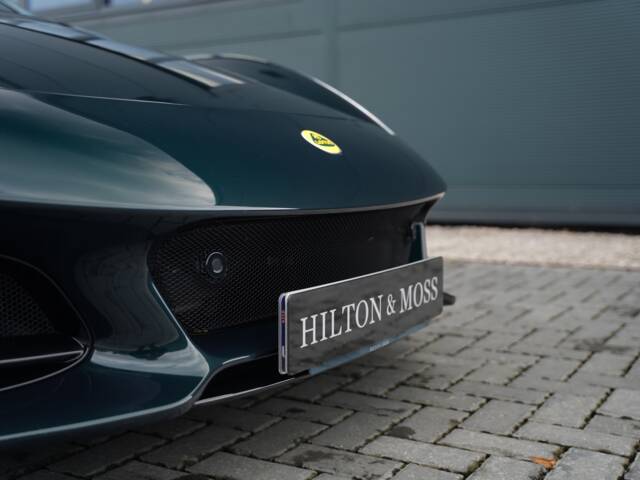 Lotus Emira