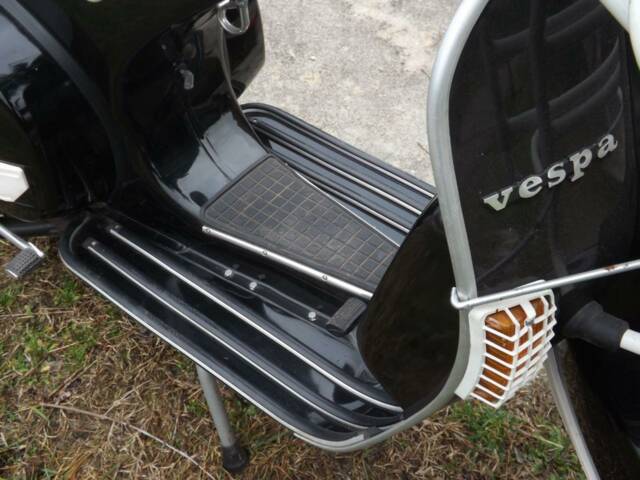 Piaggio Vespa PX 125 E