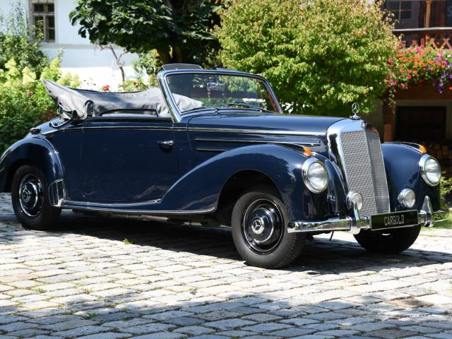 Mercedes-Benz 220 Cabriolet A