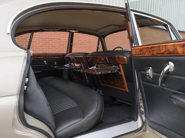 Jaguar Mk X 4.2