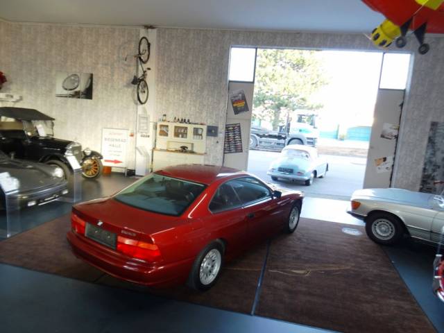 BMW 850i