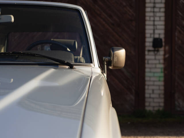 Toyota Land Cruiser HJ61 GX