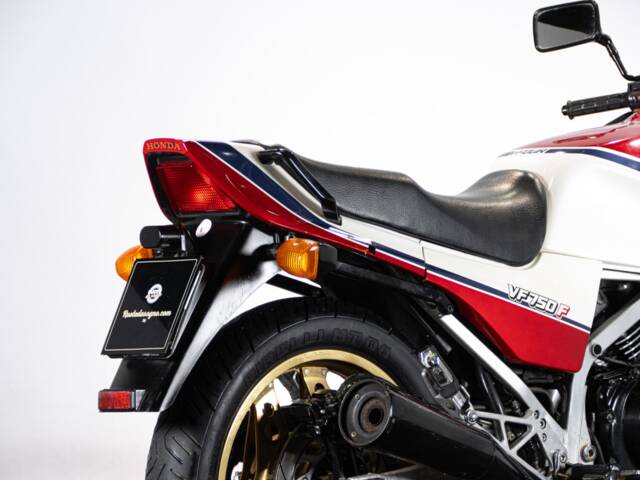 Honda VF 750