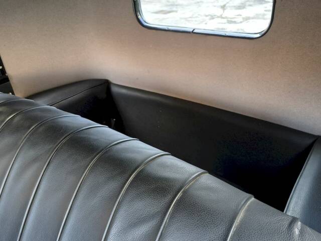 Austin 7 Saloon