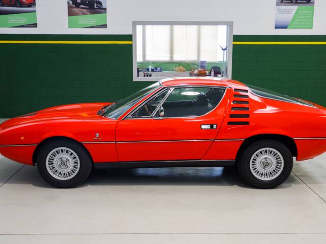 Alfa Romeo Montreal