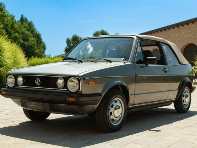 Afbeelding 1/50 van Volkswagen Golf Mk I Convertible 1.1 (1980)