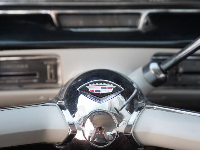 Cadillac Coupe DeVille