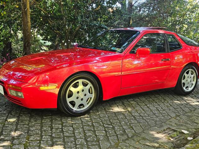 Porsche 944 Turbo