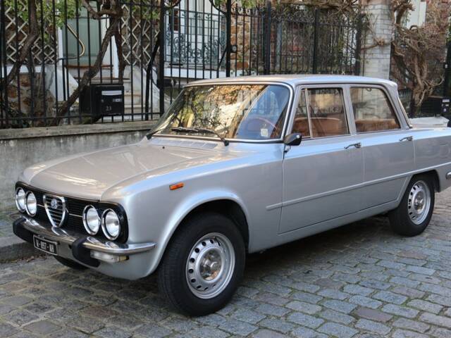 Image 1/43 of Alfa Romeo Giulia Nuova Super 1300 (1975)