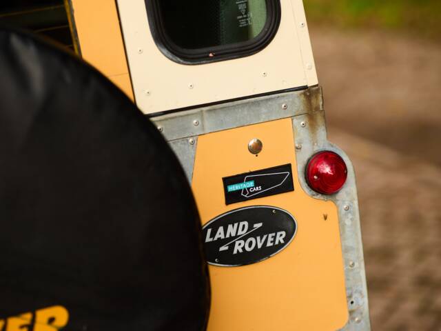 Land Rover 110