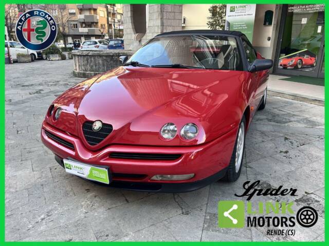 Image 1/10 of Alfa Romeo Spider 2.0 Twin Spark 16V (1995)