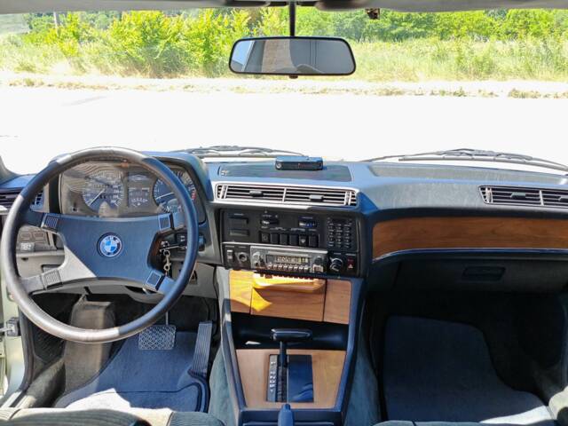 BMW 745i