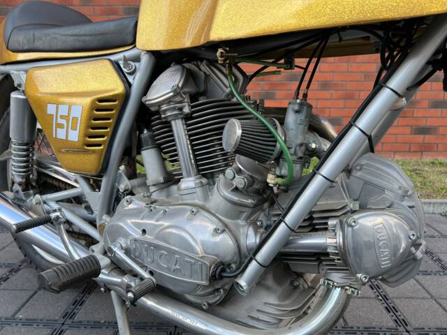 Ducati 750 GT