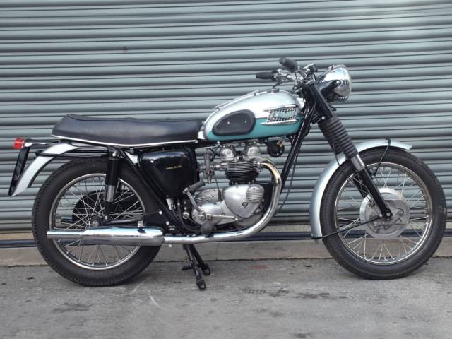 Bild 1/12 von Triumph DUMMY (1964)
