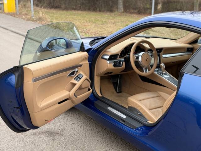 Porsche 911 Carrera