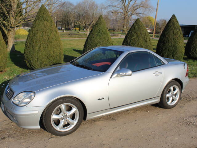 Imagen 1/52 de Mercedes-Benz SLK 320 (2000)