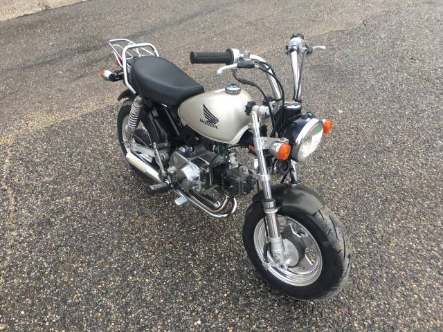 Image 1/9 de Honda DUMMY (2002)