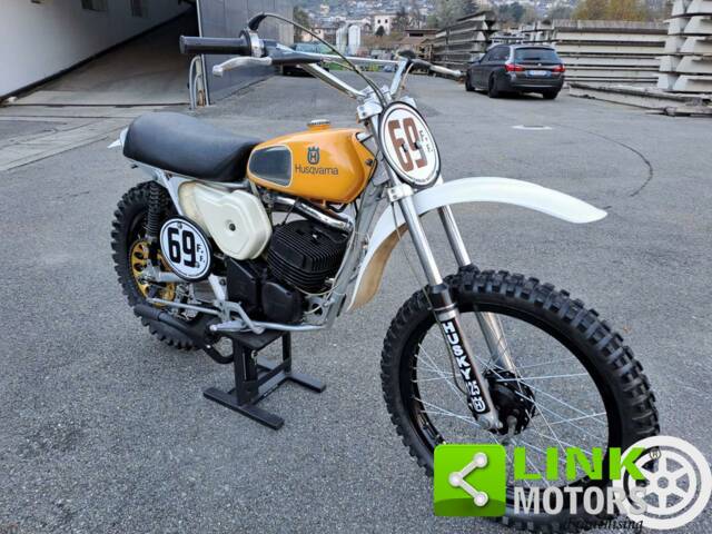 Imagen 1/10 de Husqvarna DUMMY (1974)