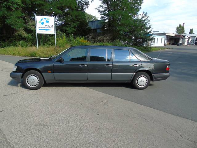 Mercedes-Benz 260 E Lang