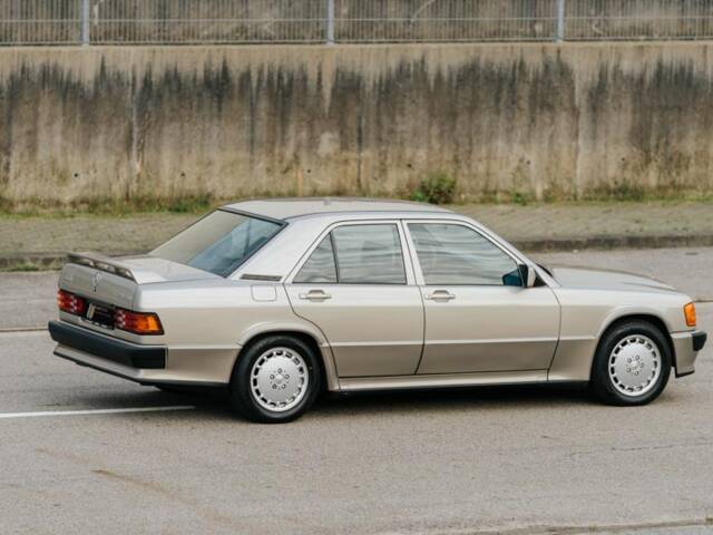 Mercedes-Benz 190 E 2.3-16
