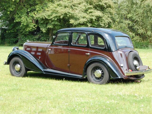 Morris Twenty-Five