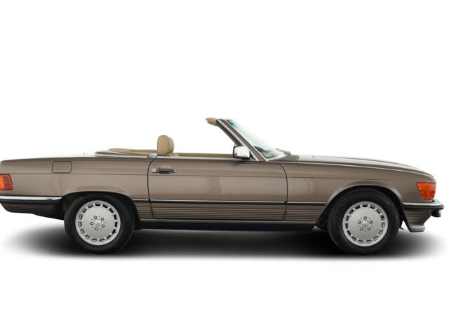 Mercedes-Benz 560 SL