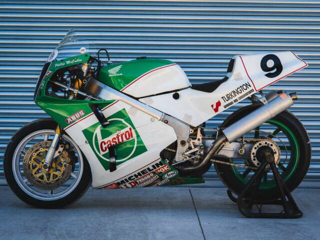 Honda VFR 750R RC 30