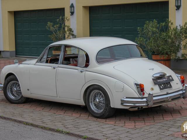 Jaguar Mk II 3.8